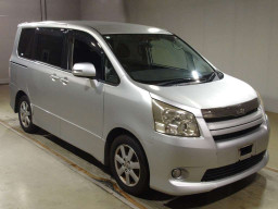 2008 Toyota Noah