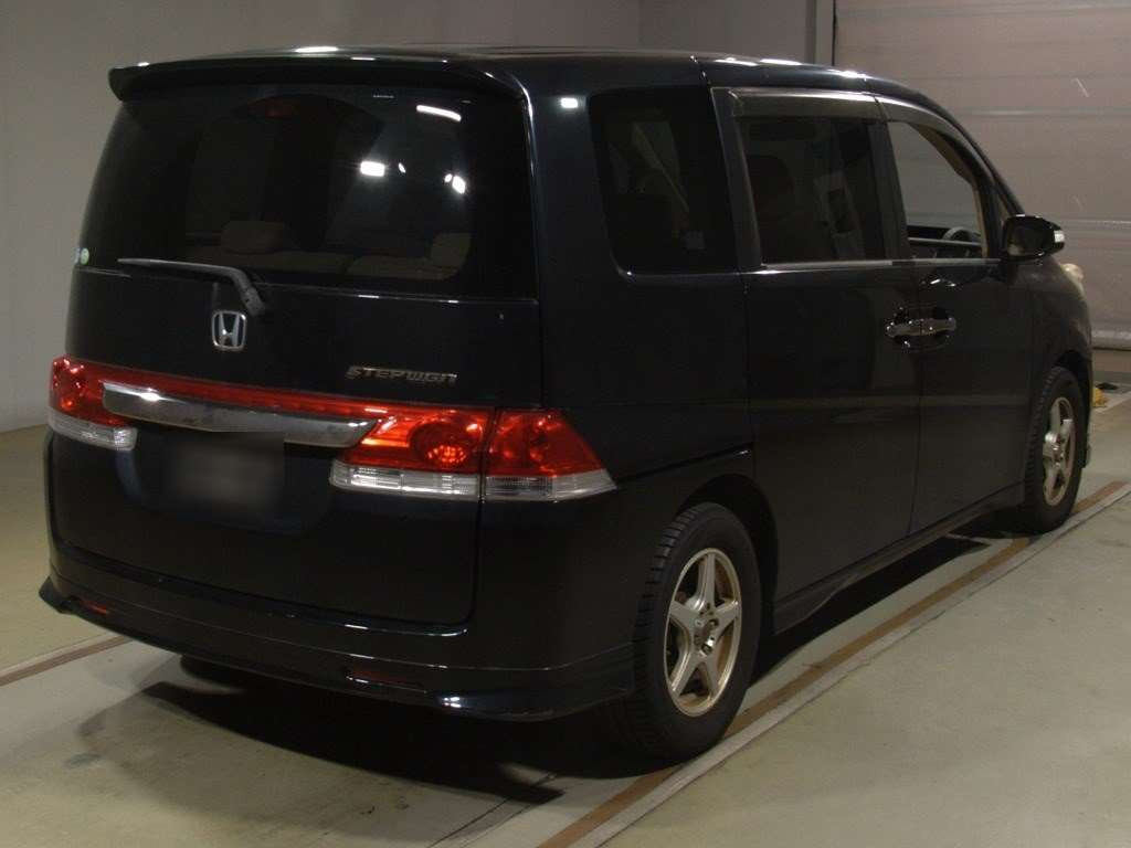 2005 Honda Step WGN RG1[1]