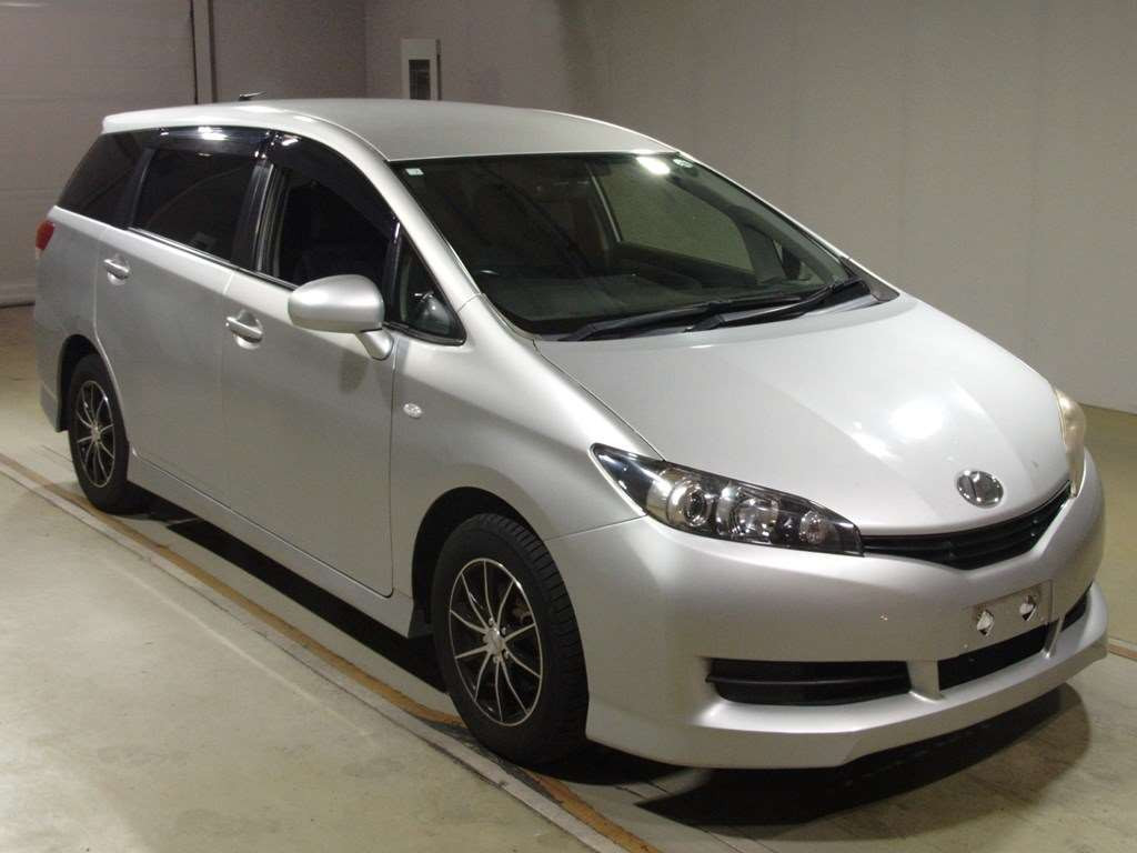 2010 Toyota Wish ZGE20G[2]