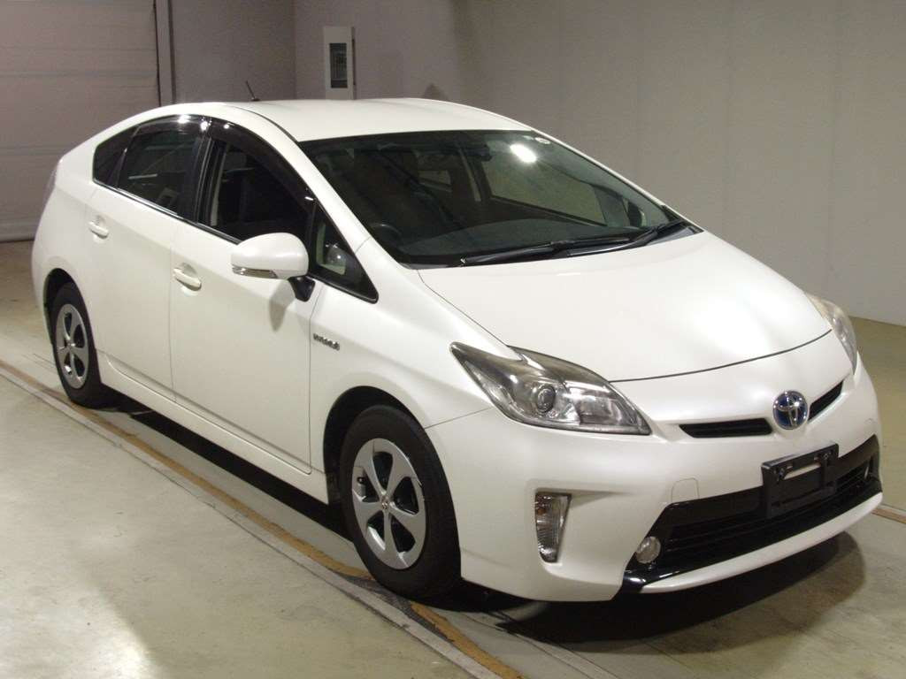 2012 Toyota Prius ZVW30[2]