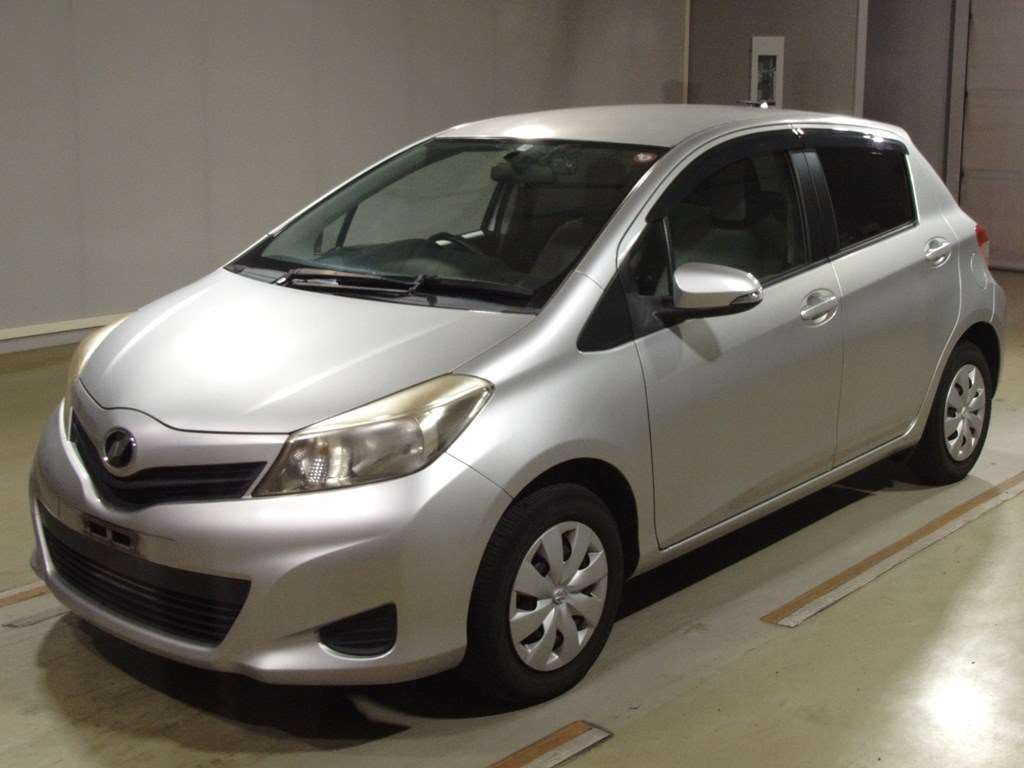 2011 Toyota Vitz NSP130[0]