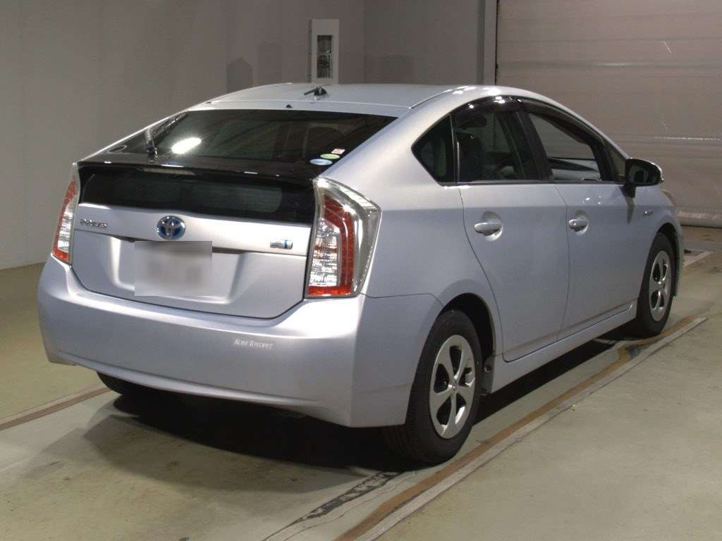 2013 Toyota Prius ZVW30[1]