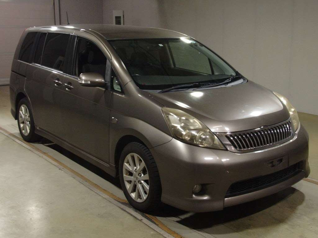 2007 Toyota Isis ANM10W[2]