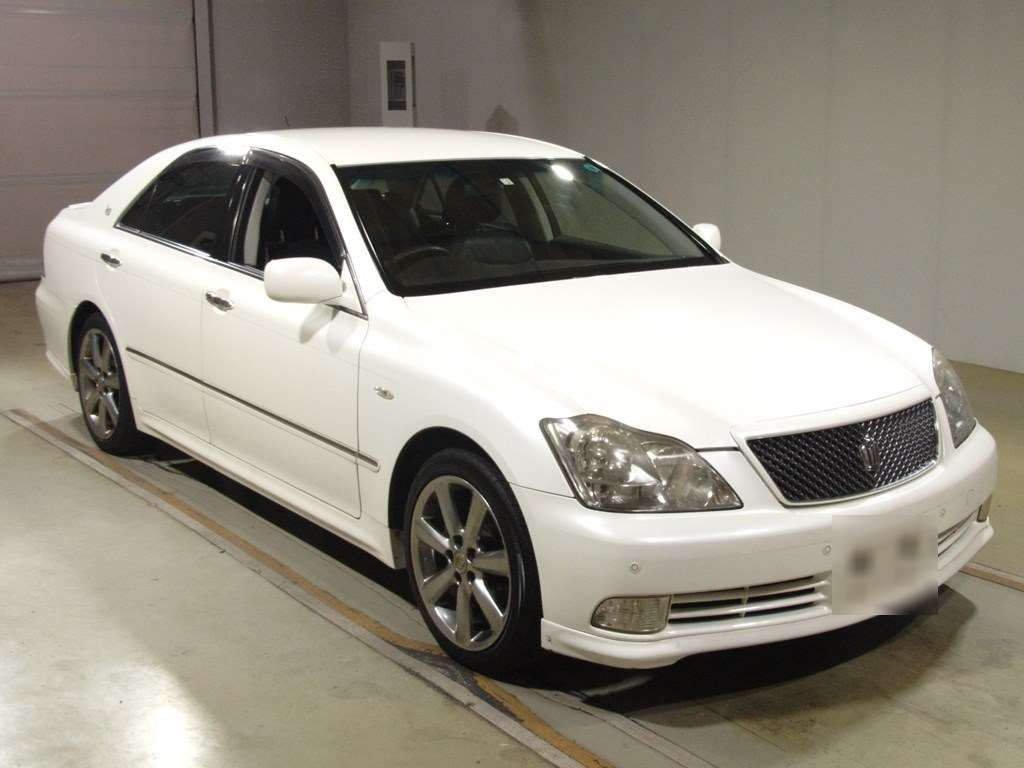 2004 Toyota Crown GRS182[2]