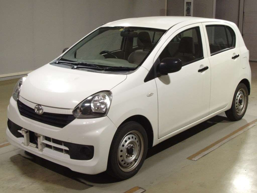 2016 Toyota Pixis Epoch LA300A[0]