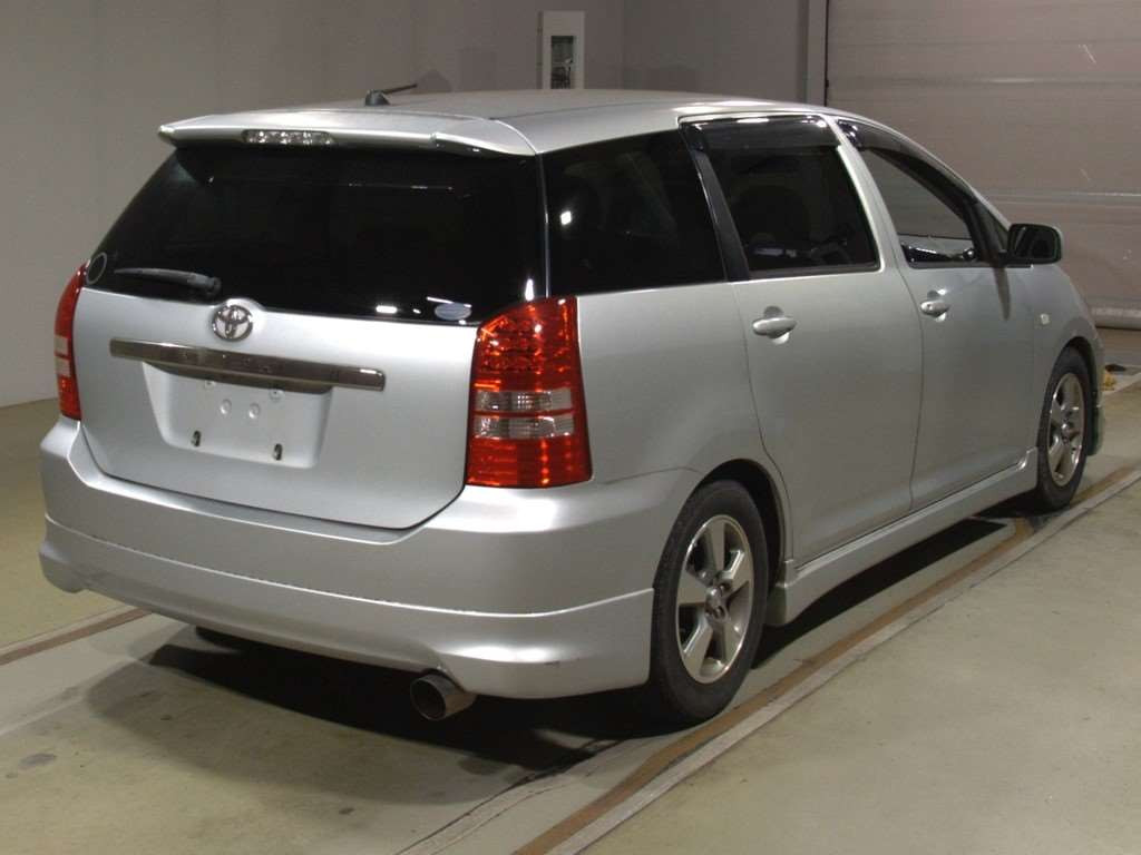 2003 Toyota Wish ZNE10G[1]