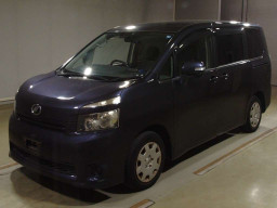 2007 Toyota Voxy