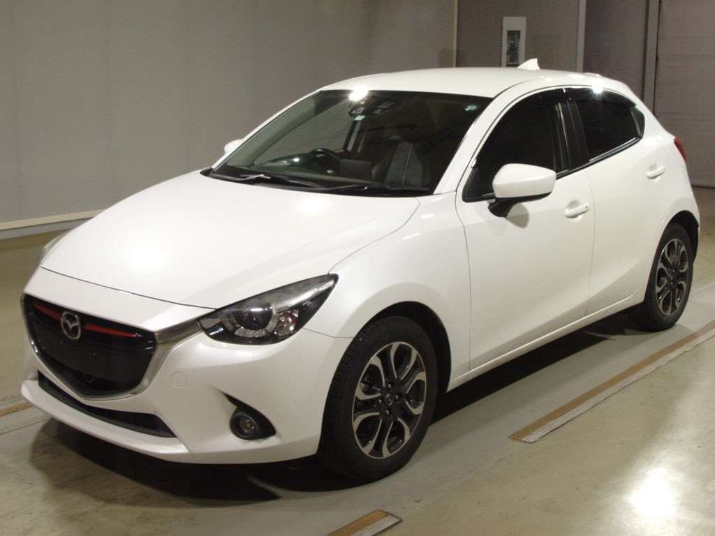 2016 Mazda Demio DJ5FS[0]