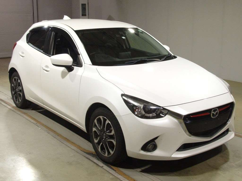 2016 Mazda Demio DJ5FS[2]