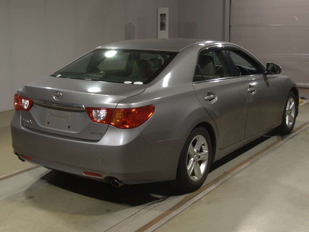 2010 Toyota Mark X GRX130[1]