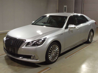 2014 Toyota Crown Majesta