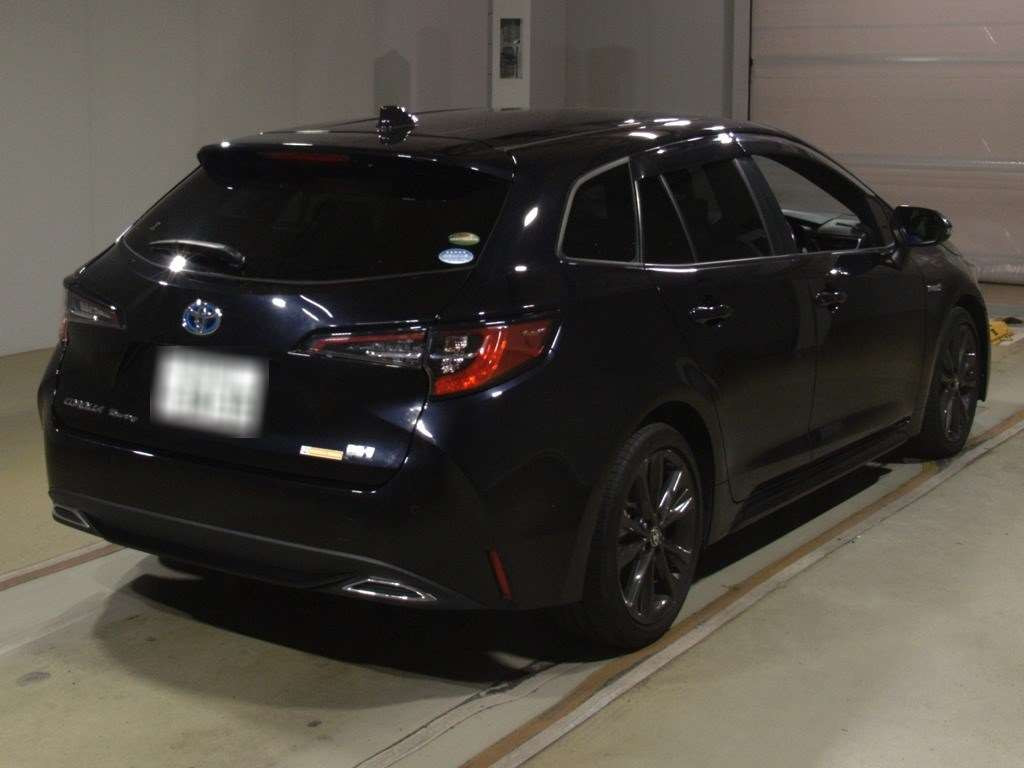 2020 Toyota Corolla Touring Wagon ZWE211W[1]