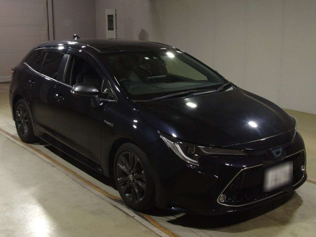 2020 Toyota Corolla Touring Wagon ZWE211W[2]