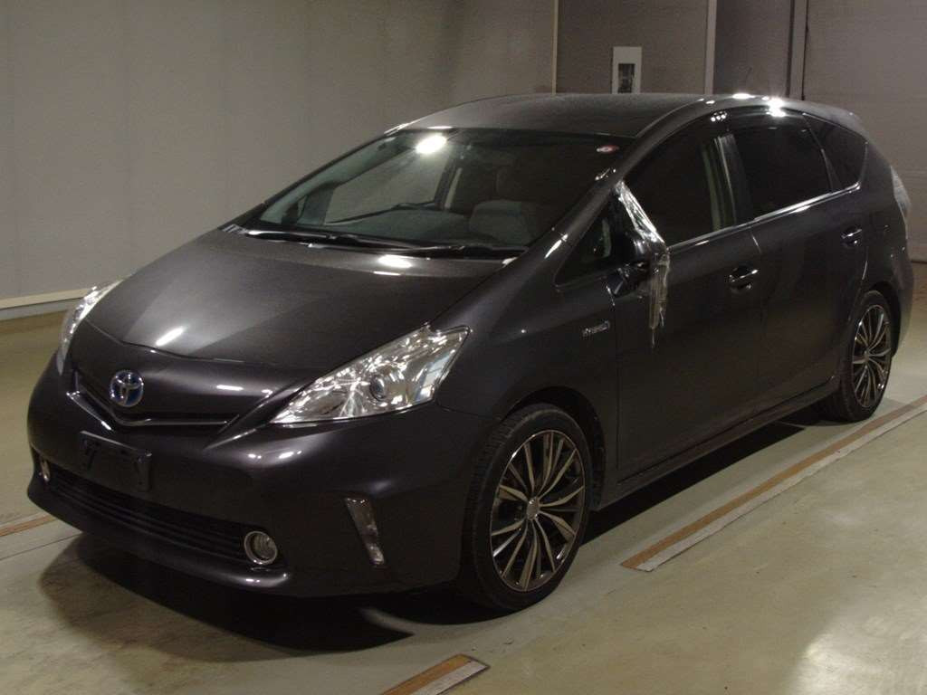 2014 Toyota Prius alpha ZVW41W[0]