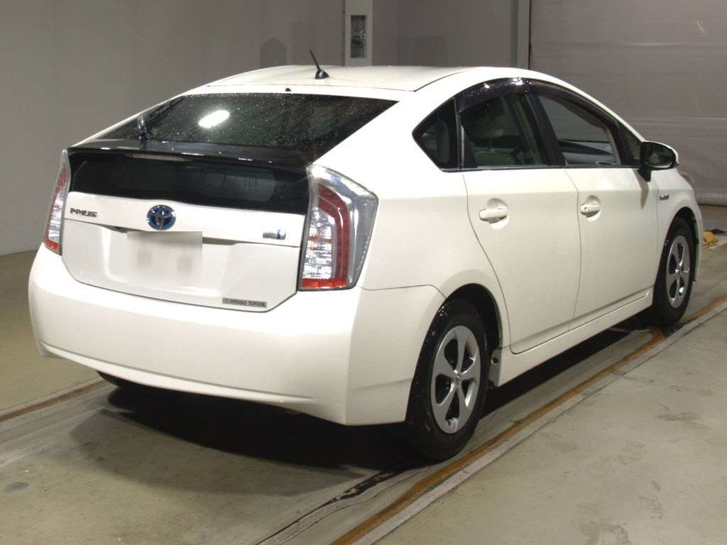 2014 Toyota Prius ZVW30[1]