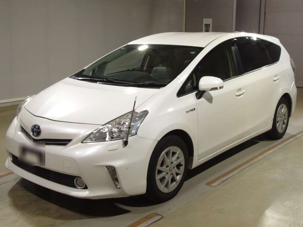 2013 Toyota Prius alpha ZVW40W[0]