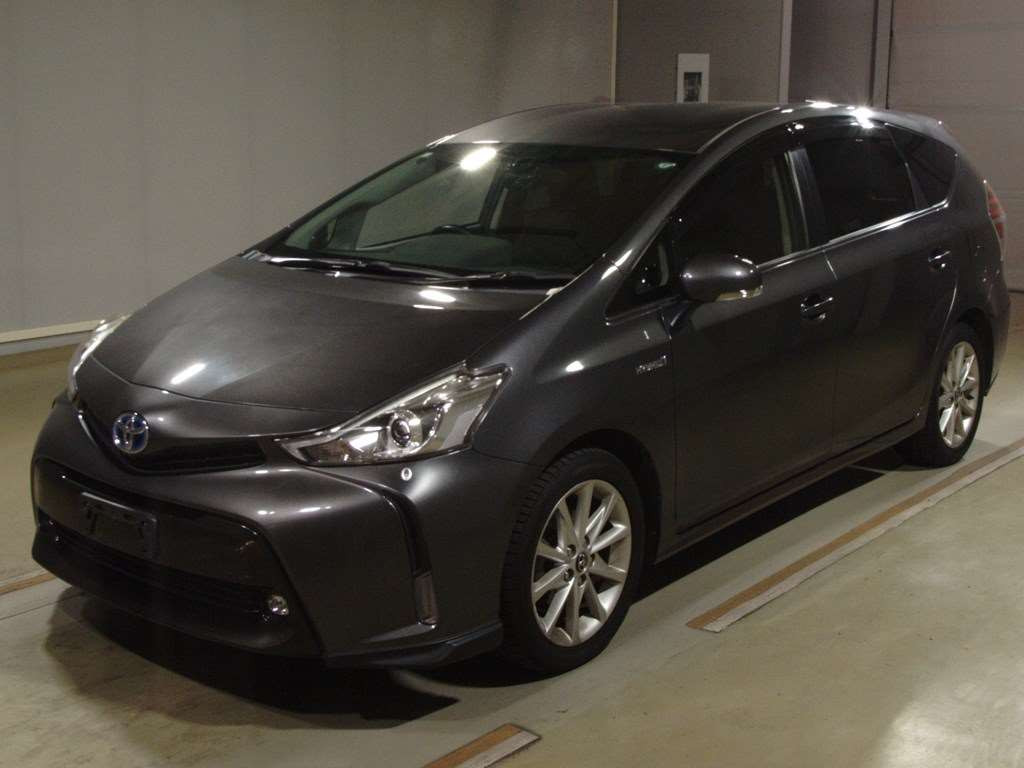 2015 Toyota Prius alpha ZVW41W[0]