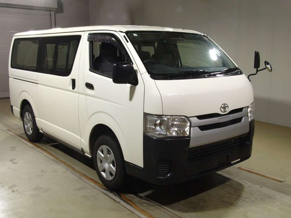 2019 Toyota Hiace Van GDH206V[2]