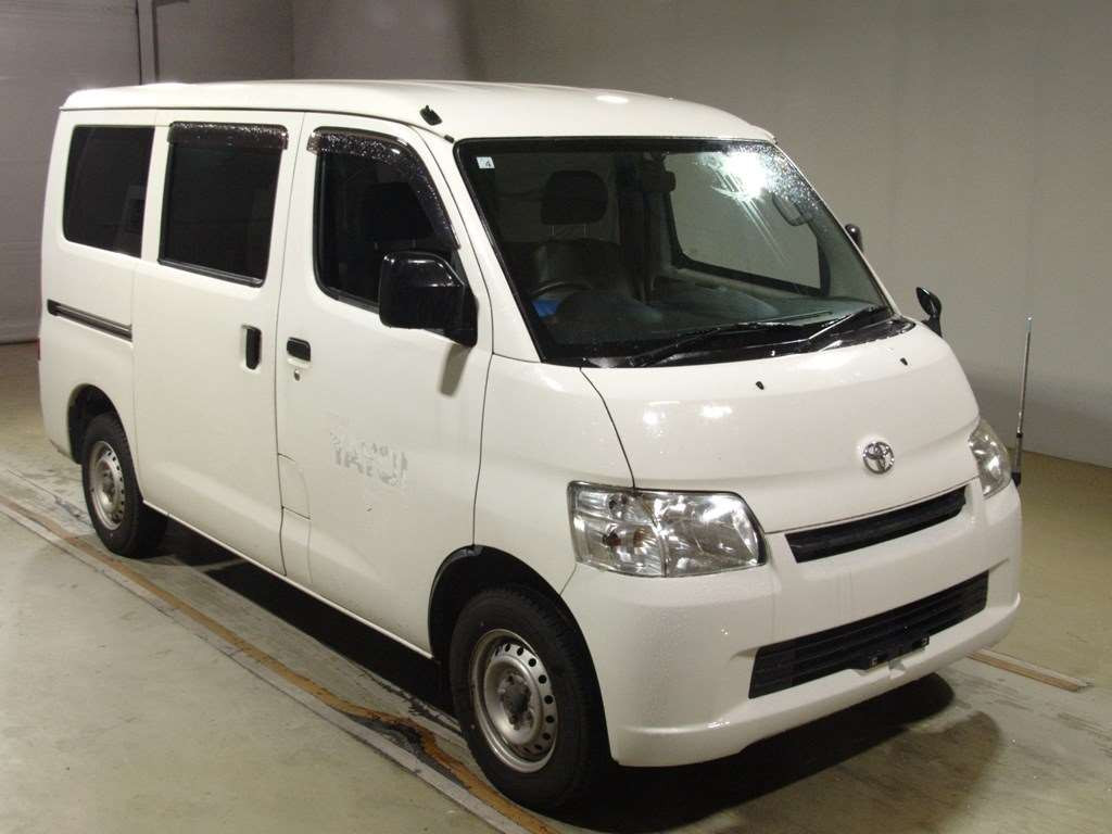 2020 Toyota Townace Van S402M[2]