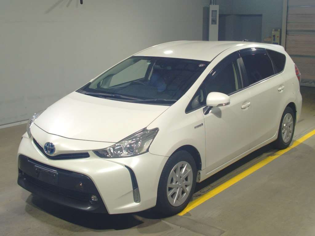 2017 Toyota Prius alpha ZVW41W[0]