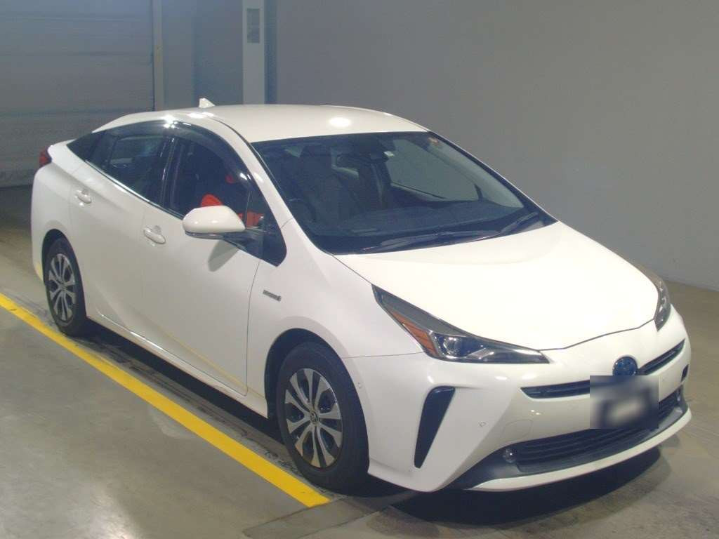 2019 Toyota Prius ZVW55[2]