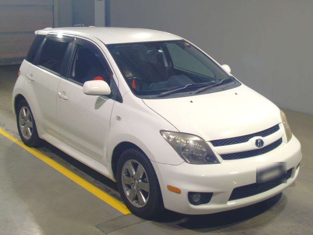 2006 Toyota IST NCP61[2]