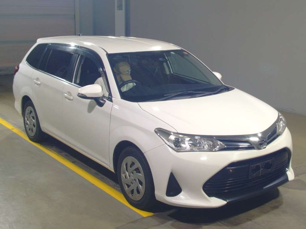 2017 Toyota Corolla Fielder NRE161G[2]