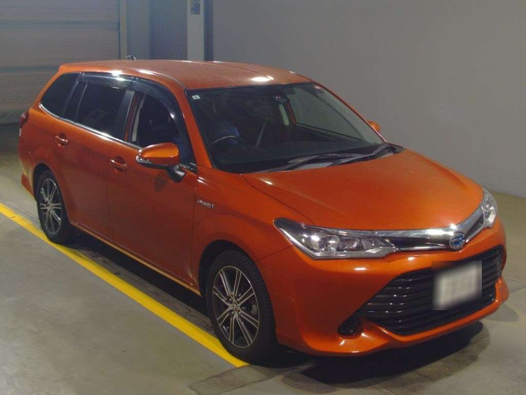 2015 Toyota Corolla Fielder NKE165G[2]