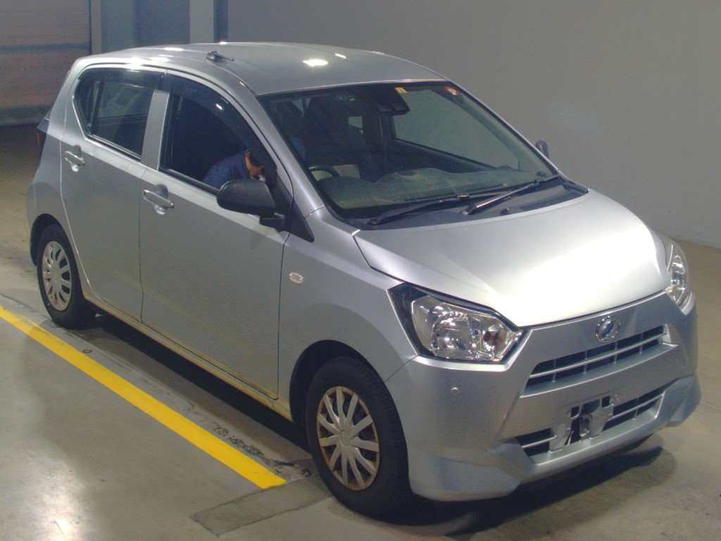 2019 Daihatsu Mira es LA350S[2]