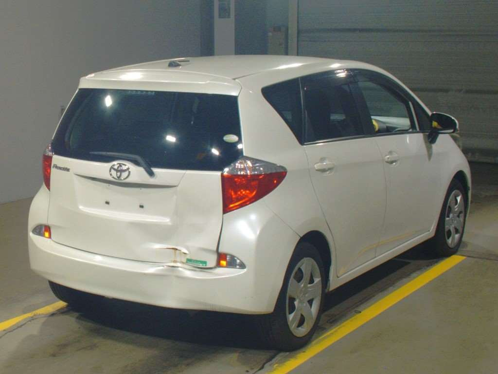 2011 Toyota Ractis NSP120[1]