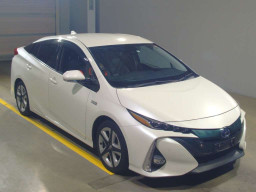 2017 Toyota Prius PHV