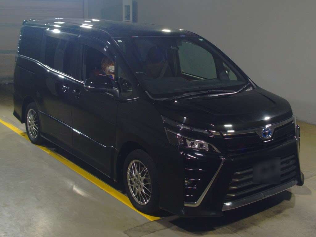 2021 Toyota Voxy ZWR80W[2]