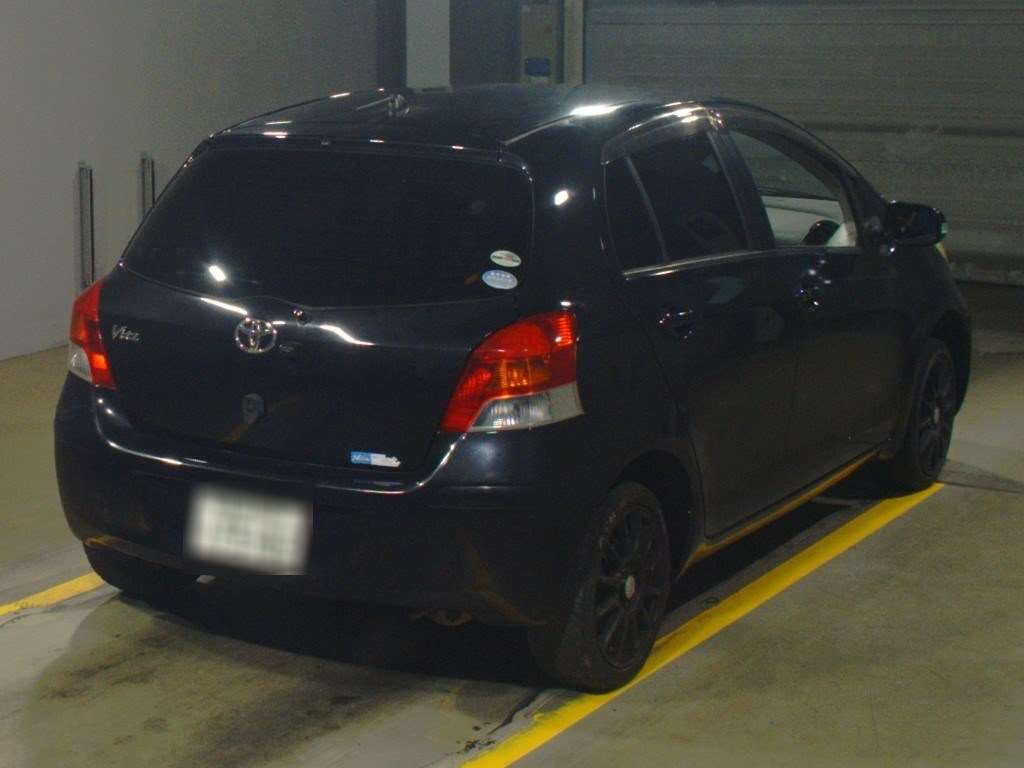 2010 Toyota Vitz KSP90[1]