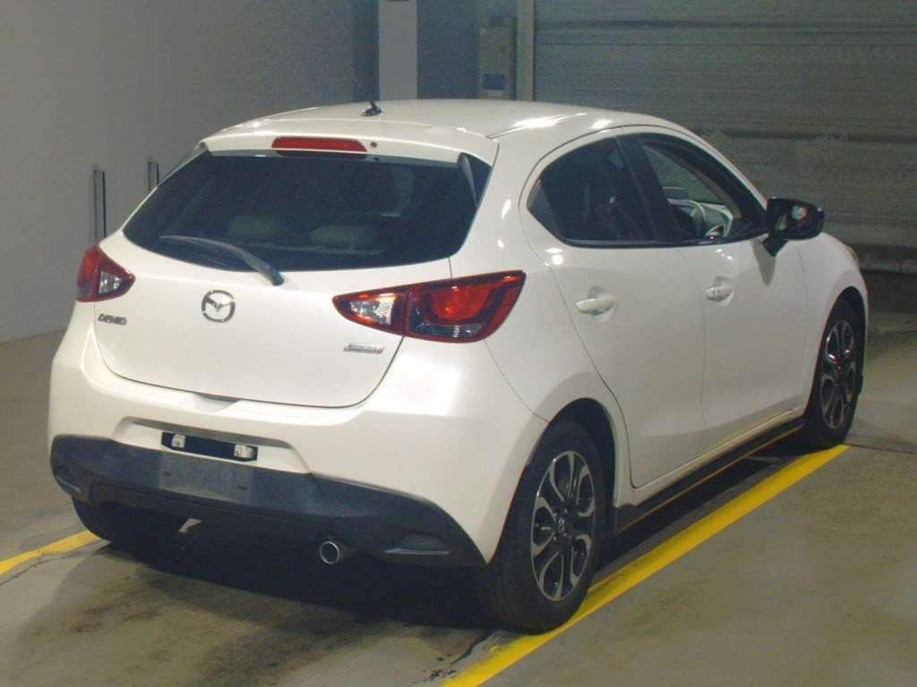 2014 Mazda Demio DJ5FS[1]