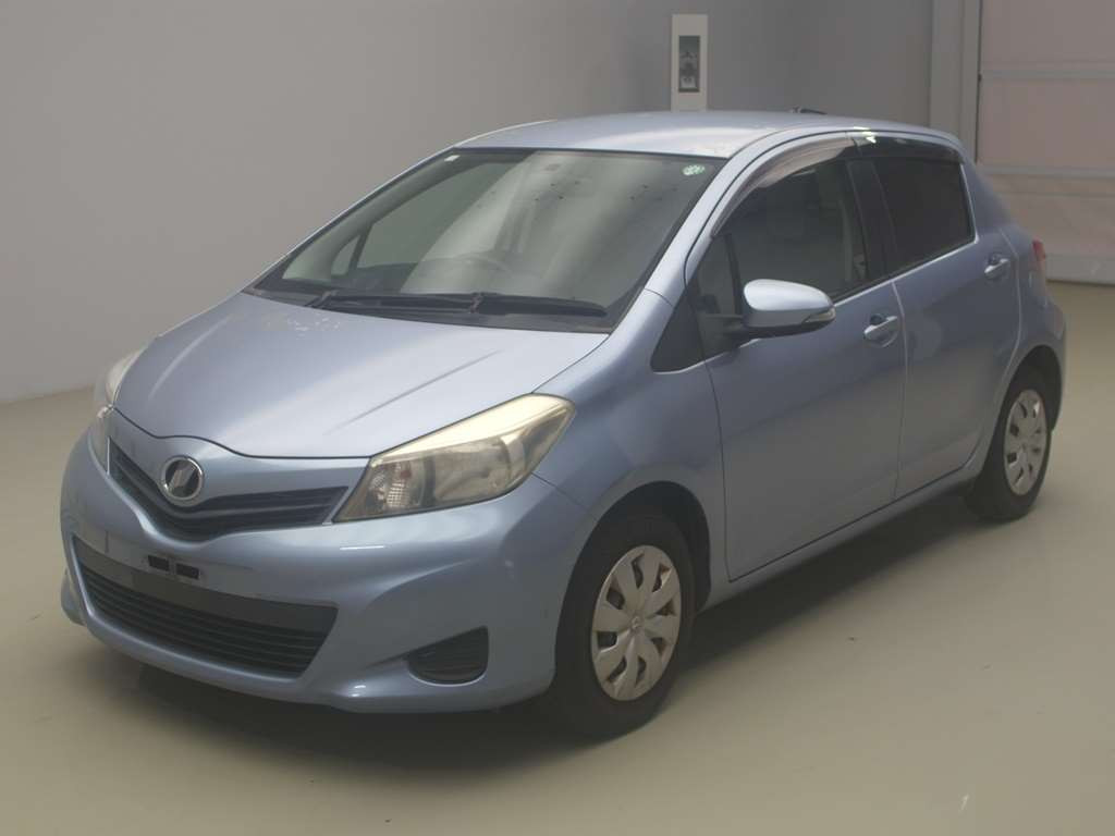 2011 Toyota Vitz KSP130[0]