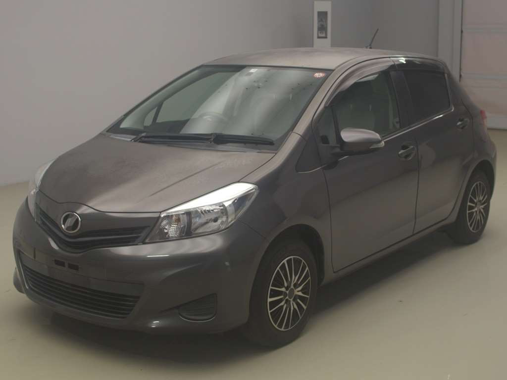 2011 Toyota Vitz KSP130[0]