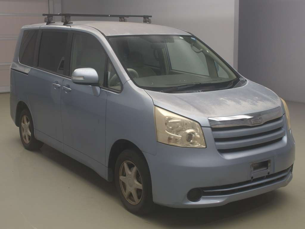 2008 Toyota Noah ZRR70G[2]