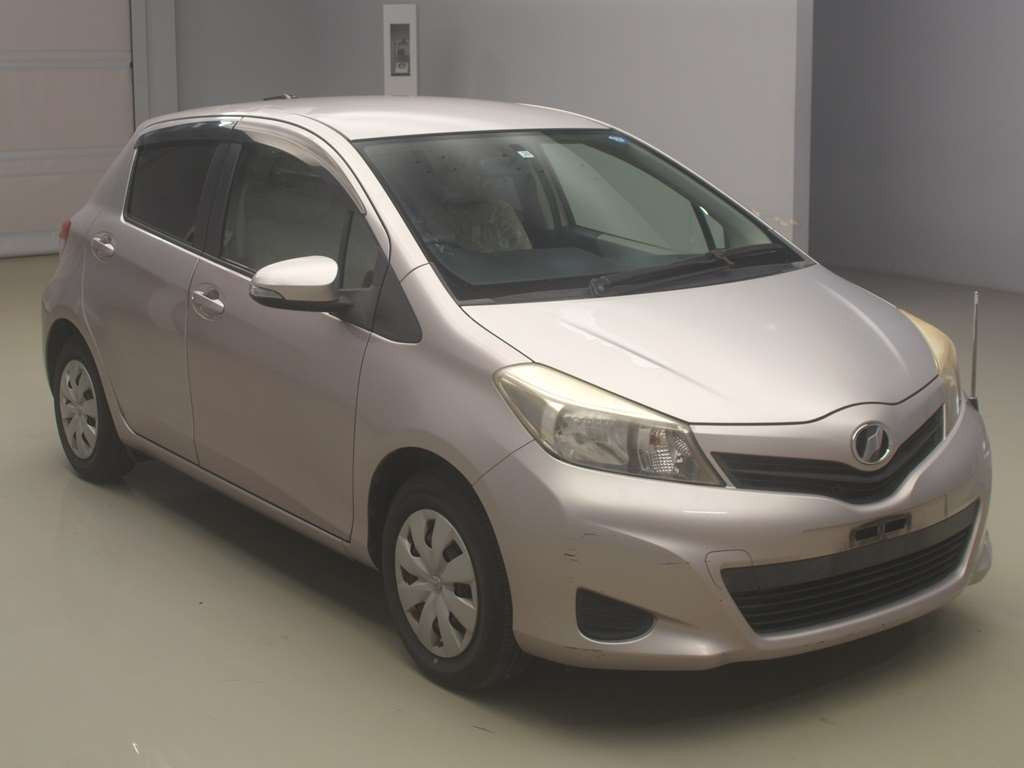 2011 Toyota Vitz KSP130[2]