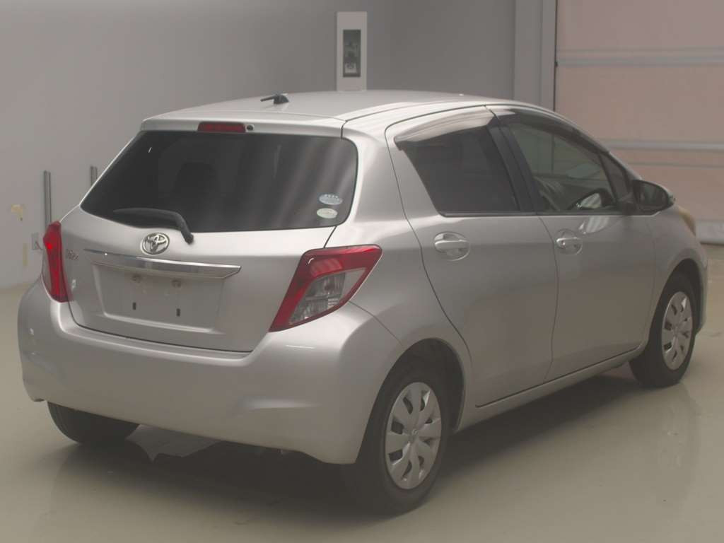 2012 Toyota Vitz KSP130[1]