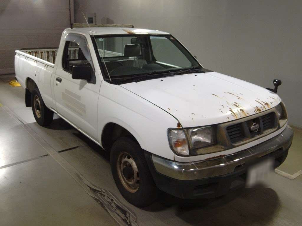 2000 Nissan Datsun Truck BD22[2]