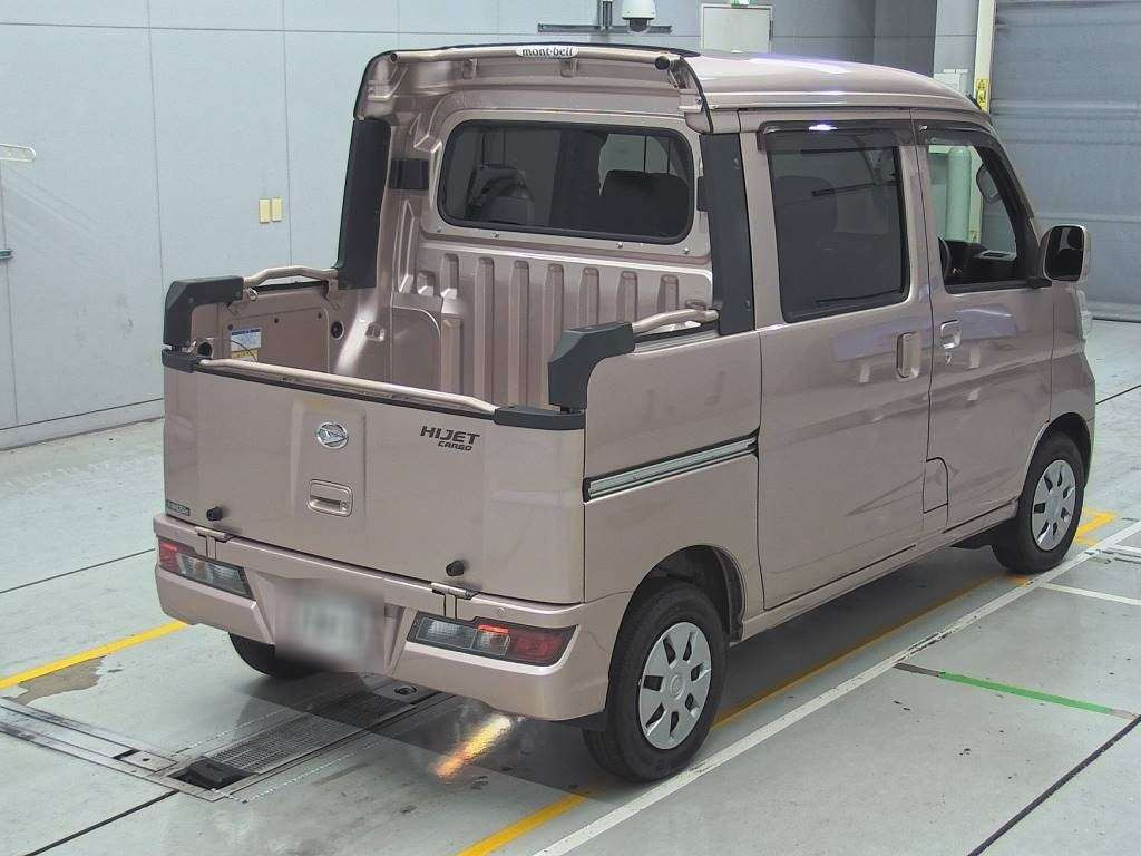 2020 Daihatsu Hijet Cargo S321W[1]