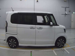 2018 Honda N-BOX CUSTOM