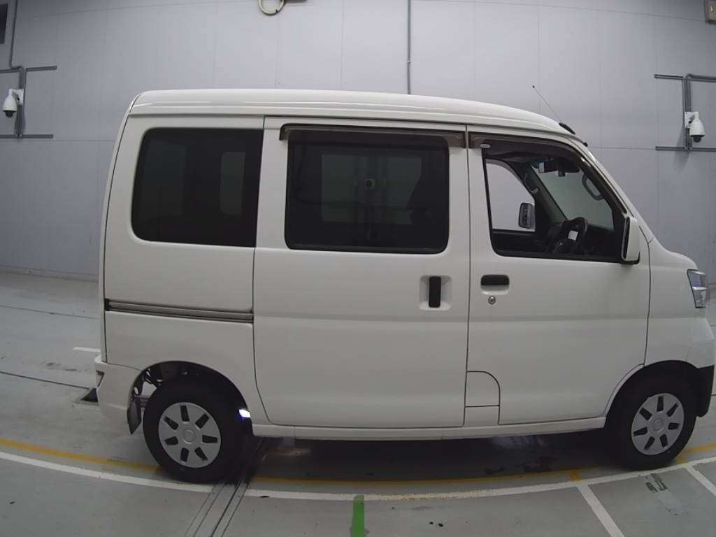 2020 Daihatsu Hijet Cargo S321V[2]