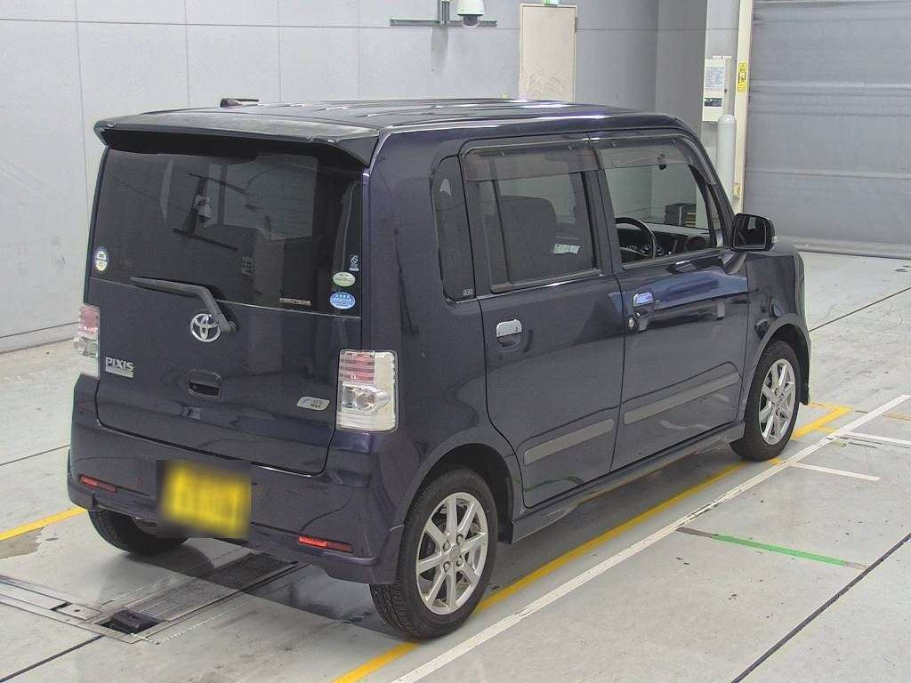 2012 Toyota Pixis Space L575A[1]