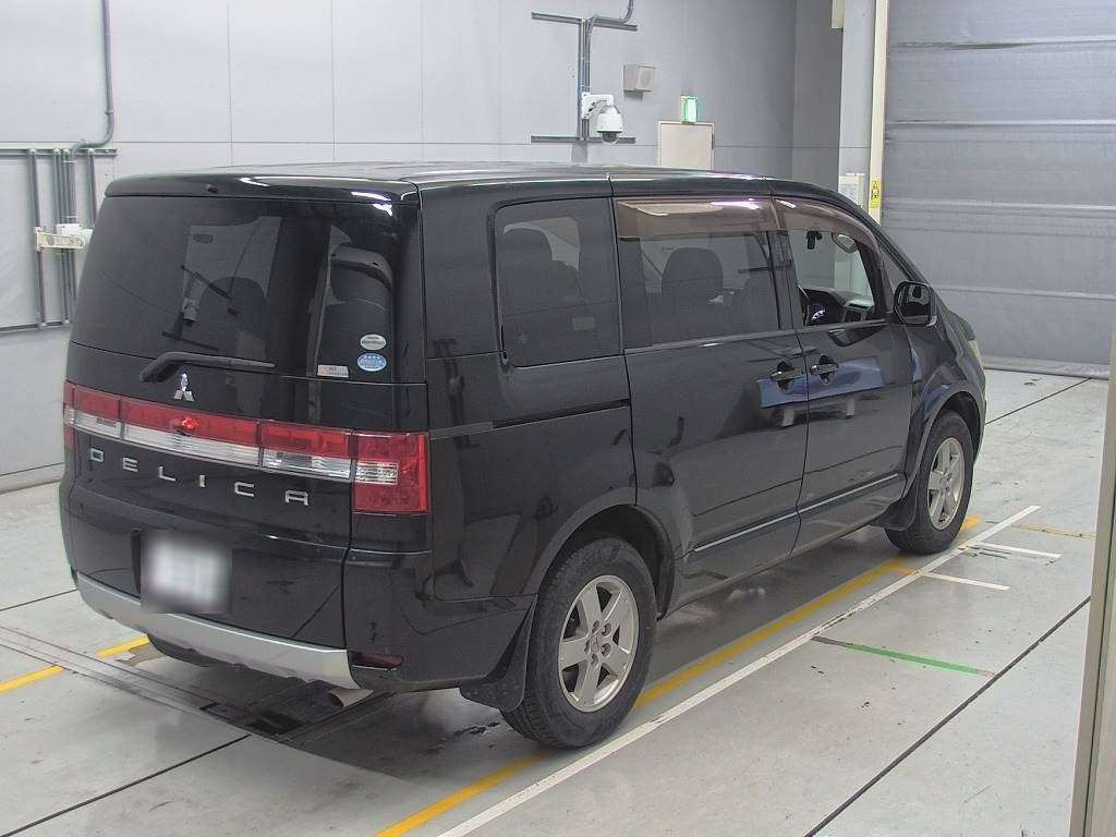 2012 Mitsubishi Delica D5 CV2W[1]