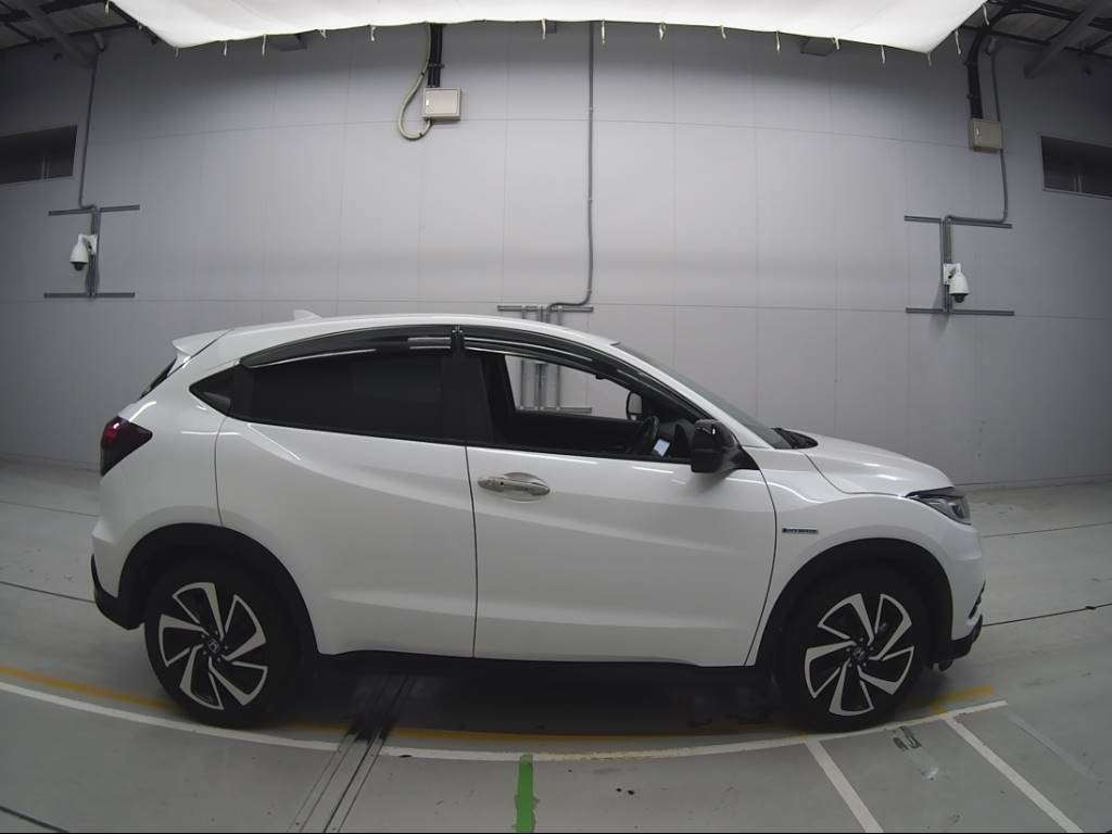 2020 Honda VEZEL RU3[2]