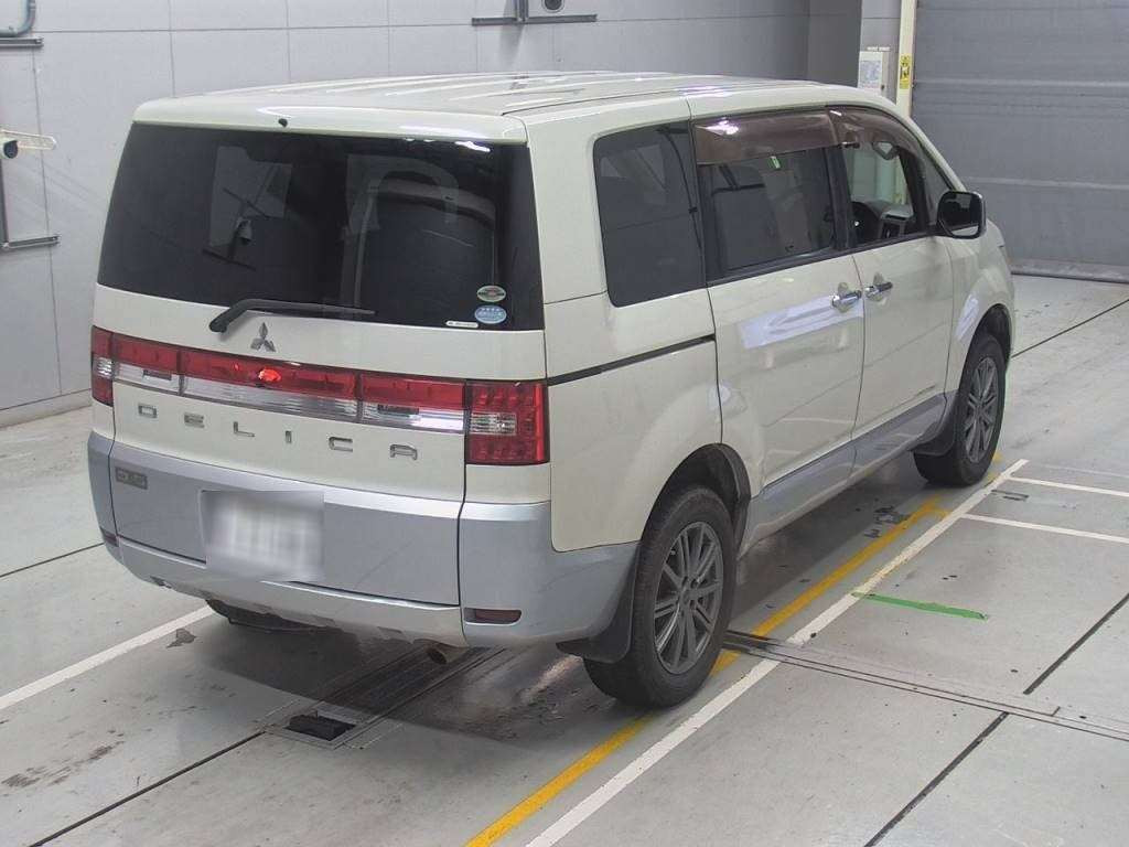 2009 Mitsubishi Delica D5 CV5W[1]