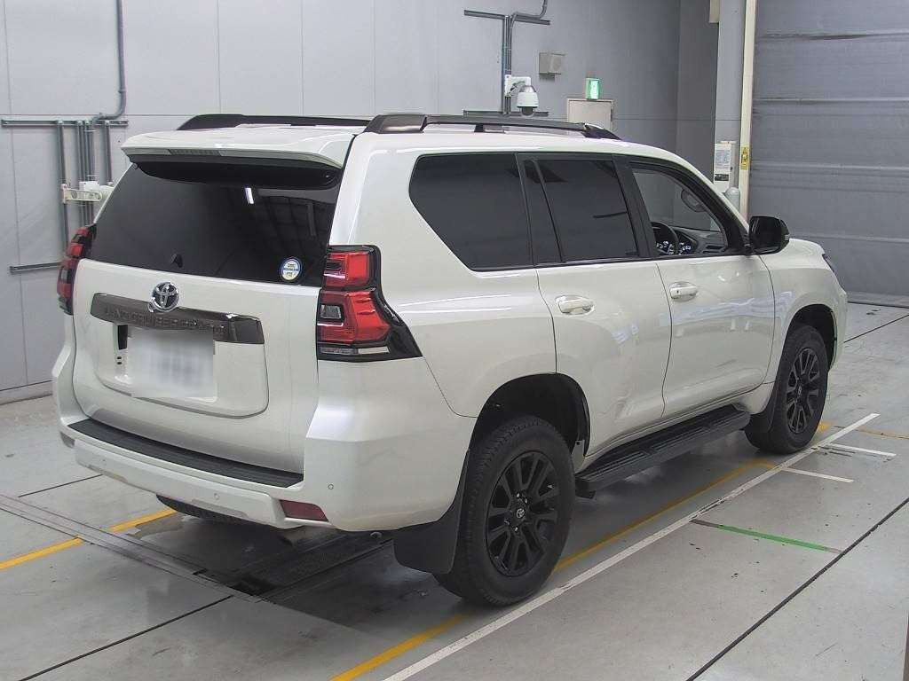 2021 Toyota Land Cruiser Prado GDJ150W[1]