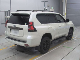 2021 Toyota Land Cruiser Prado