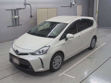 2019 Toyota Prius alpha